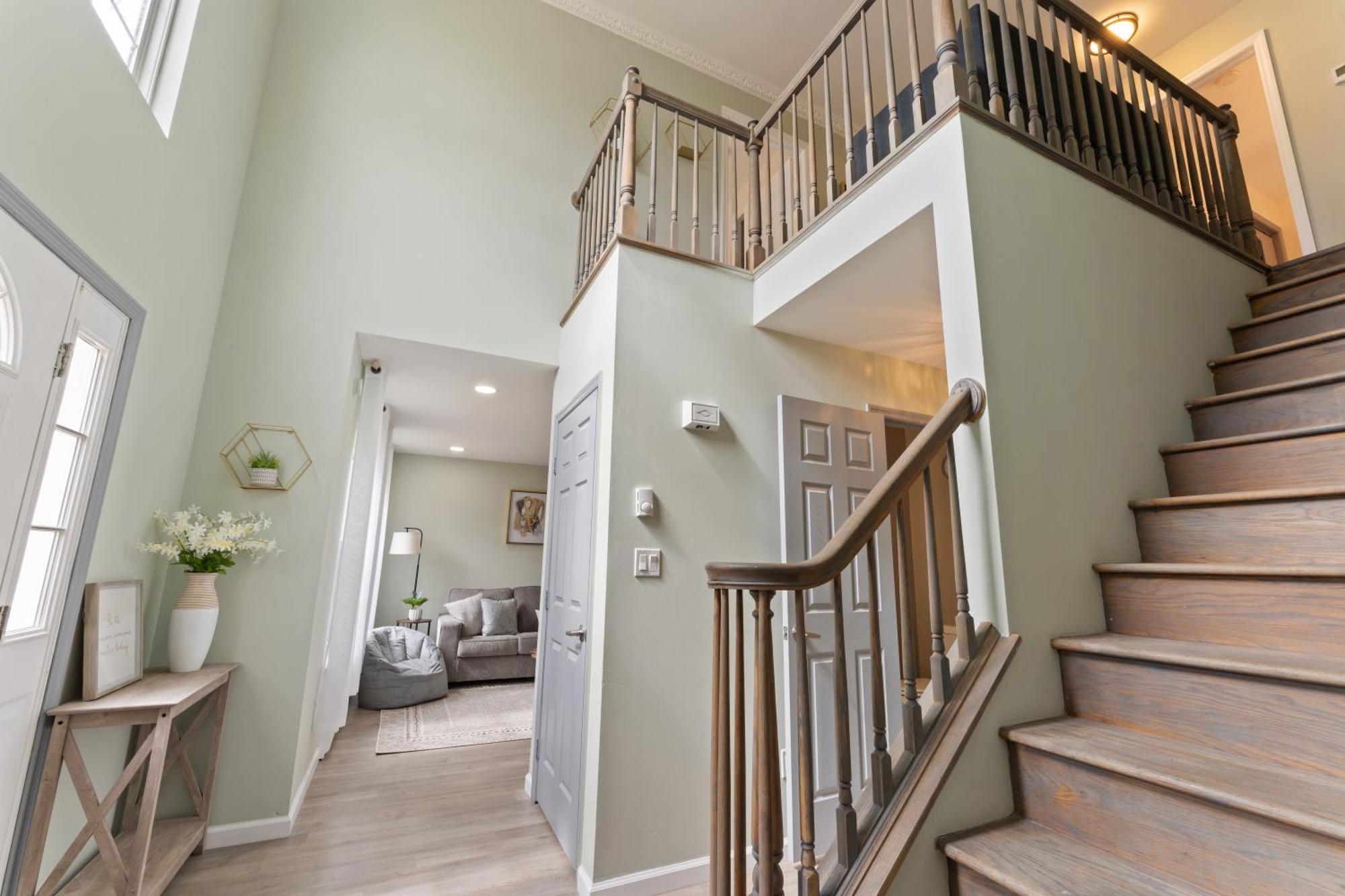 Holiday home Amazing In Poconos 8 Beds 3.5 Baths, Hot Tub Game East Stroudsburg